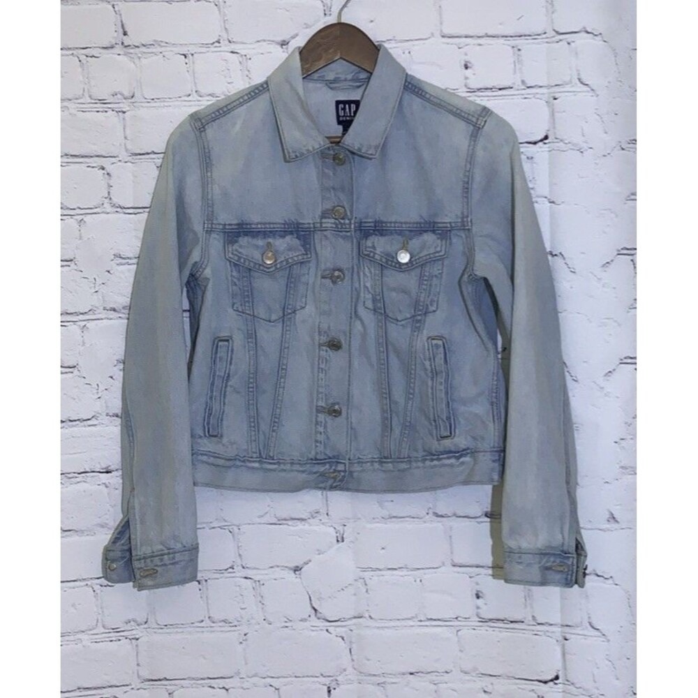 GAP Jean Jacket Womens Medium Icon Light Wash Trucker Blue Denim Spring 24